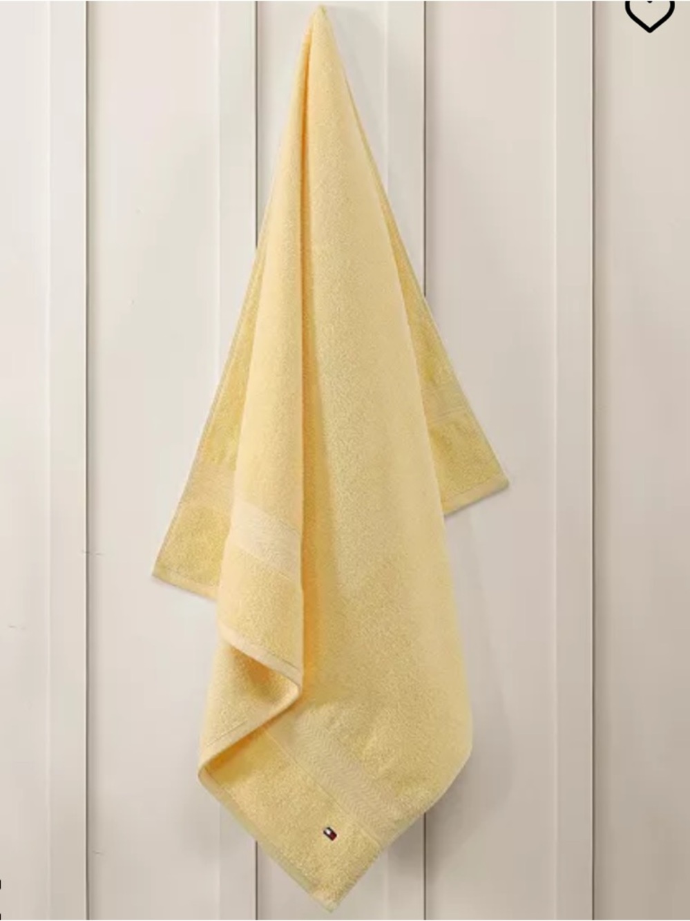 NWT Set of Two Tommy Hilfiger Bath Towels